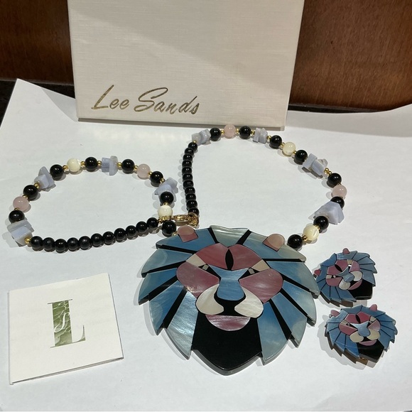 Vintage Lee Sands Lion Necklace and Earring Set - Picture 2 of 3
